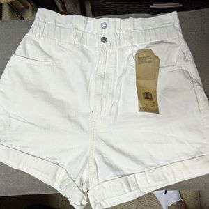 Levi's mom shorts